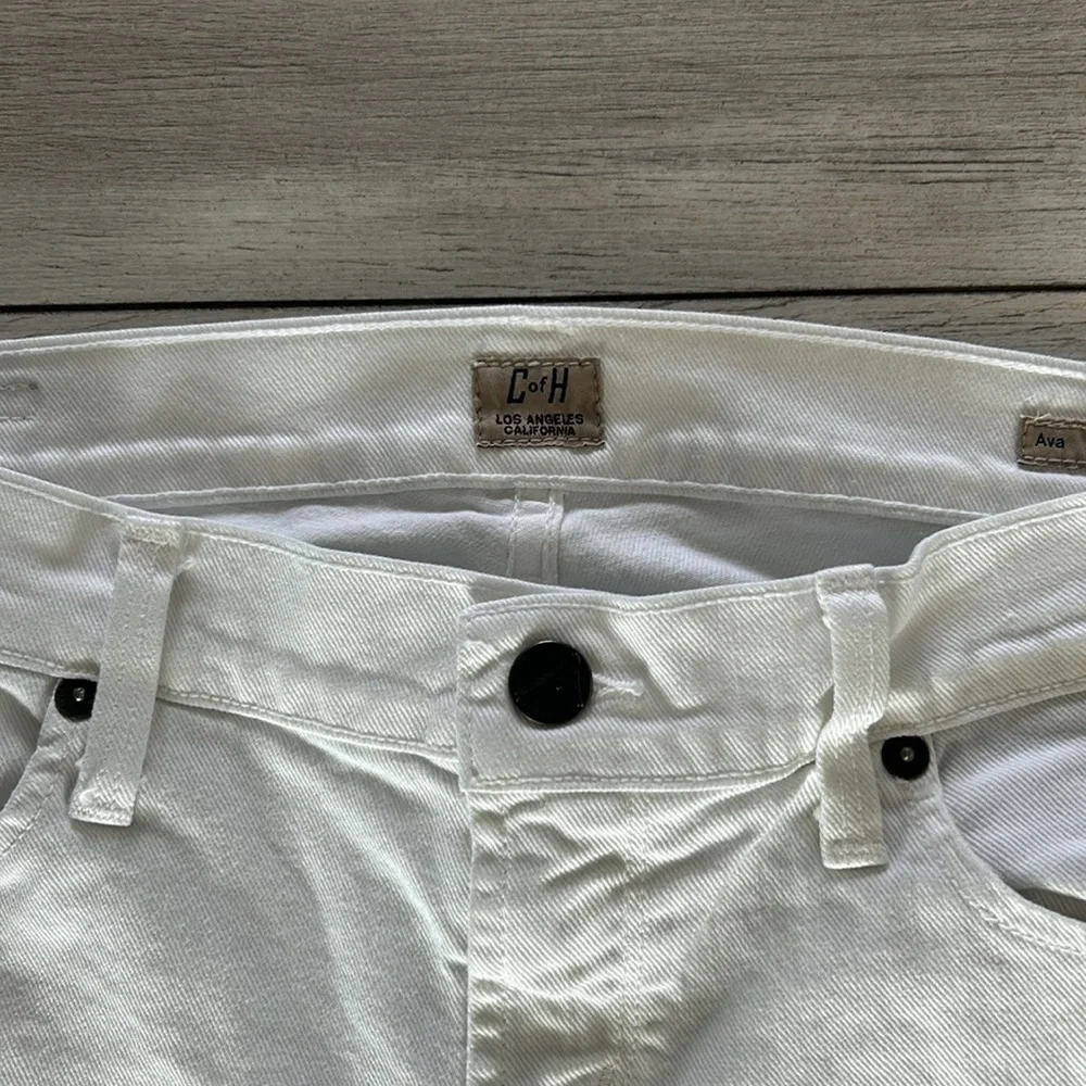 COH Ava low rise straight leg jeans in white size 26 long tall